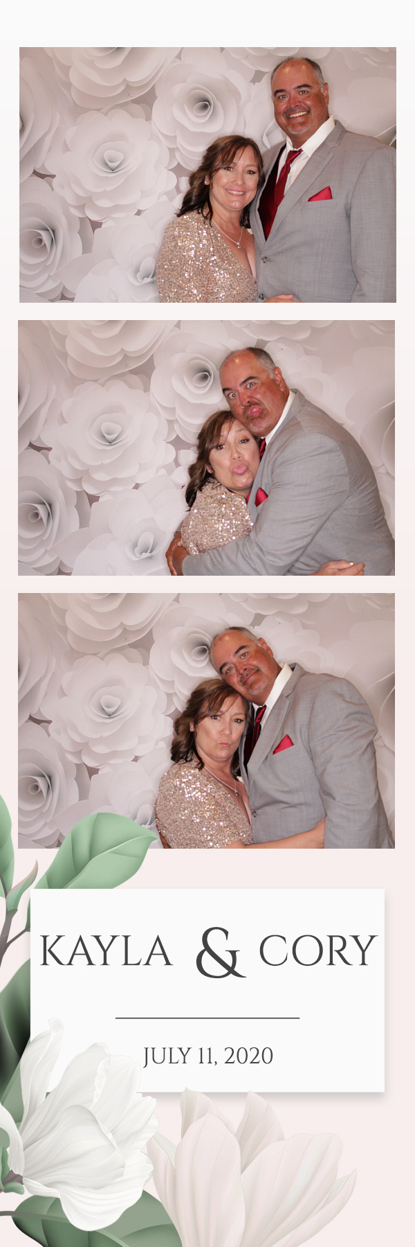 Kayla and Cory Wedding | View more photos from the event at gallery.photoboothbillings.com/u/PhotoBoothBillings/Kayla-and-Cory-Wedding